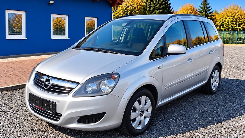 Opel Zafira (2011) 1.6 16V  7 míst  - fotka 2 z 7
