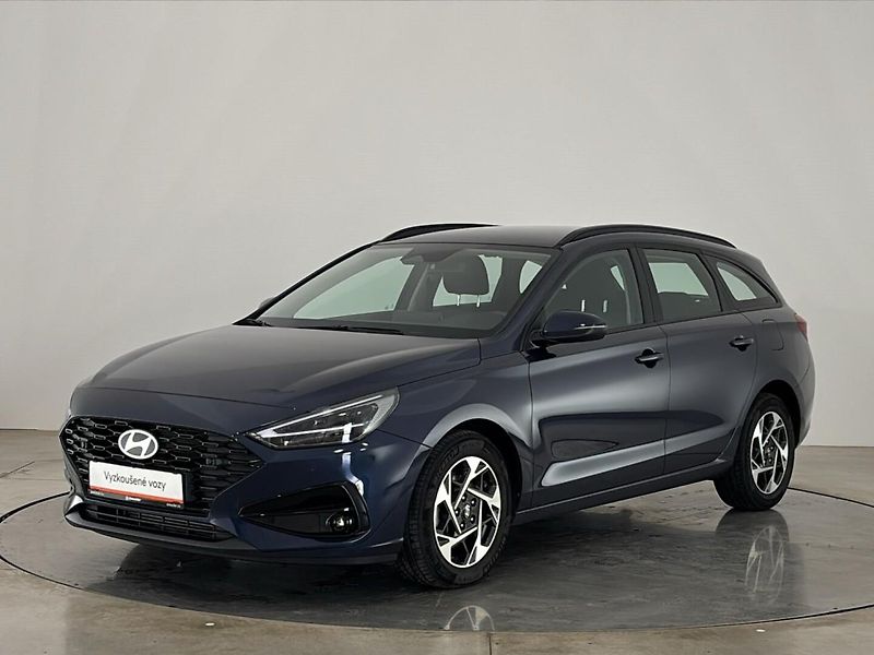 Hyundai i30 Smart DCT - fotka 1 z 26
