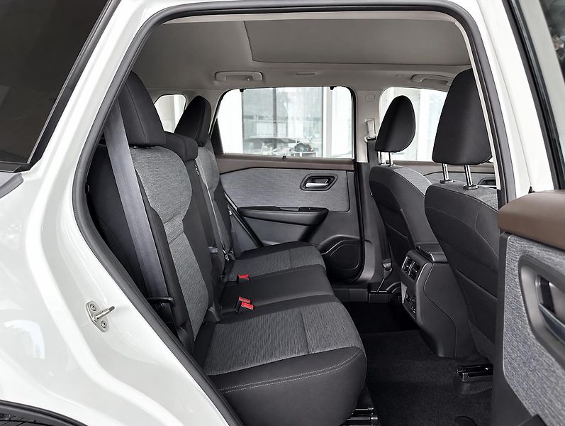 Nissan X-Trail (2023) - fotka 15 z 29
