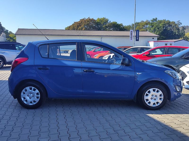 Hyundai i20 1.2i/63kW Family Space - fotka 4 z 23