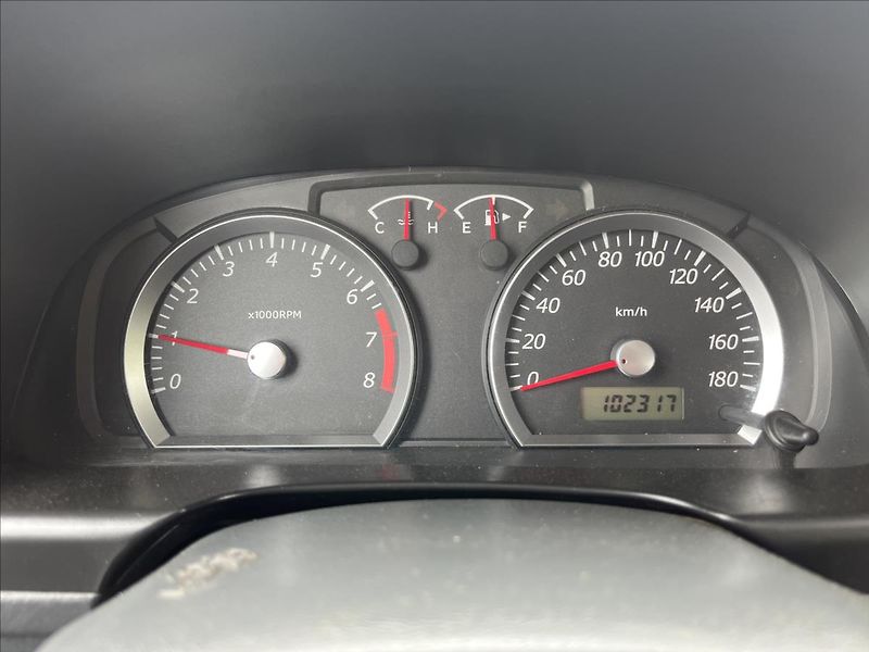 Suzuki Jimny 1,3 i RANGER 4x4 SERVIS TAŽNÉ - fotka 18 z 32