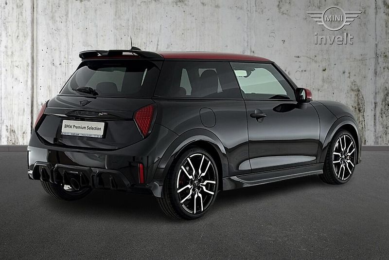 Mini JCW Coutryman ALL4 3dvéř. John Cooper Works - fotka 3 z 21