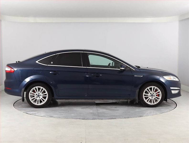 Ford Mondeo (2011) 1.6 EcoBoost, Xenony, Tempomat - fotka 6 z 21