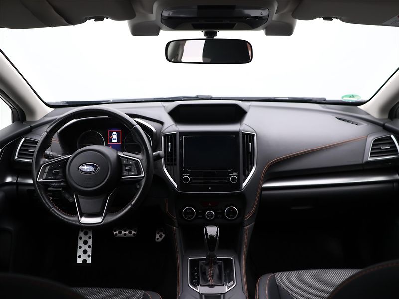Subaru XV 2,0 i 115kW CVT Comfort 1.Maj - fotka 25 z 33