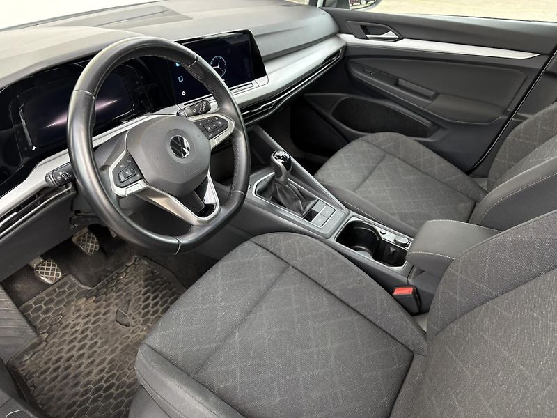 Volkswagen Golf 2.0 TDI 110kW Life - fotka 10 z 20