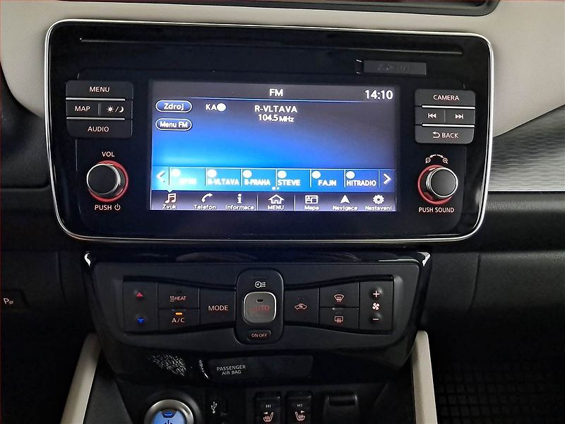 Nissan Leaf (2018) 40 kWh, SoH 80%, Automat - fotka 12 z 21