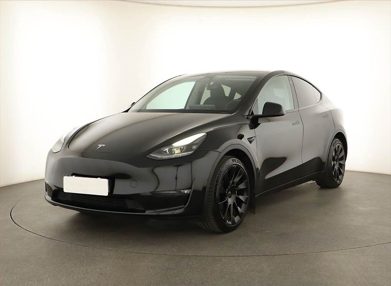 Tesla Model Y (2023) Long Range AWD 79kWh, SoH 91% - fotka 2 z 27