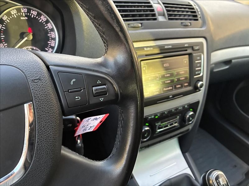 Škoda Octavia 1.6 TDi 4x4 77 kW - fotka 16 z 20