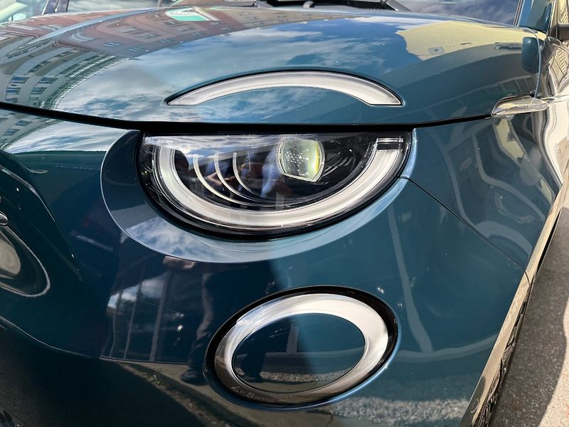 Fiat 500e (2022) La Prima by Bocelli 118 HP - fotka 24 z 27