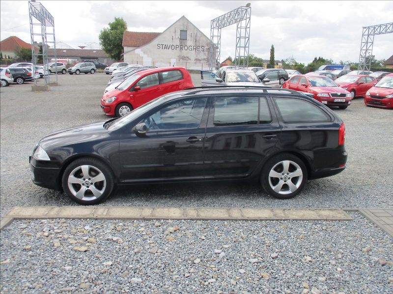Škoda Octavia 1,6 MPI, aut.klima,serviska, - fotka 4 z 28
