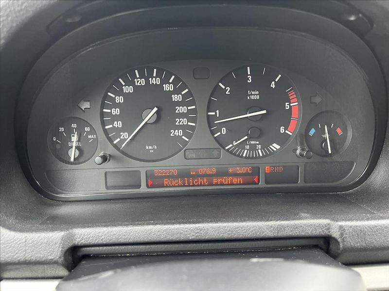 BMW X5 2,9 d 135KW AUT 4x4 KLIM TAŽNÉ - fotka 21 z 35