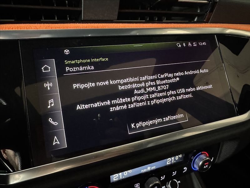 Audi Q3 2,0 TDi  S-Line Záruka LED Kam - fotka 36 z 45
