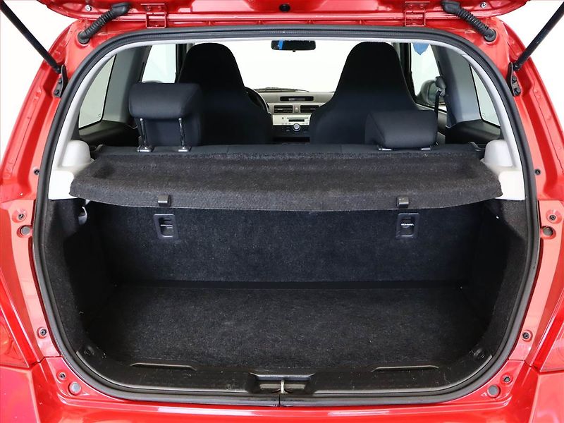 Suzuki Swift (2009) 1.6 Sport, Vyhř. sedaček - fotka 10 z 13