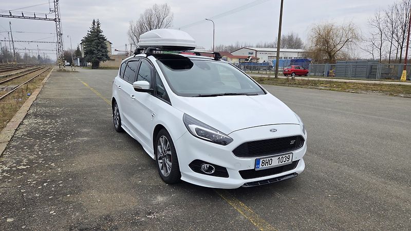 Ford S-MAX (2018) ST - Line 177 Kw - fotka 9 z 21