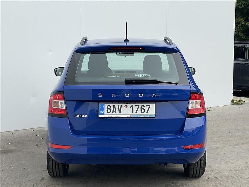 Škoda Fabia 1,0 TSI Ambition Plus PDC+AC - fotka 23 z 23