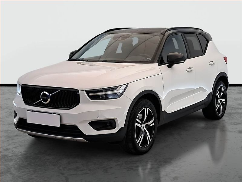 Volvo XC40 (2019) D3 AWD, 4X4, Automat, Kůže - fotka 2 z 23