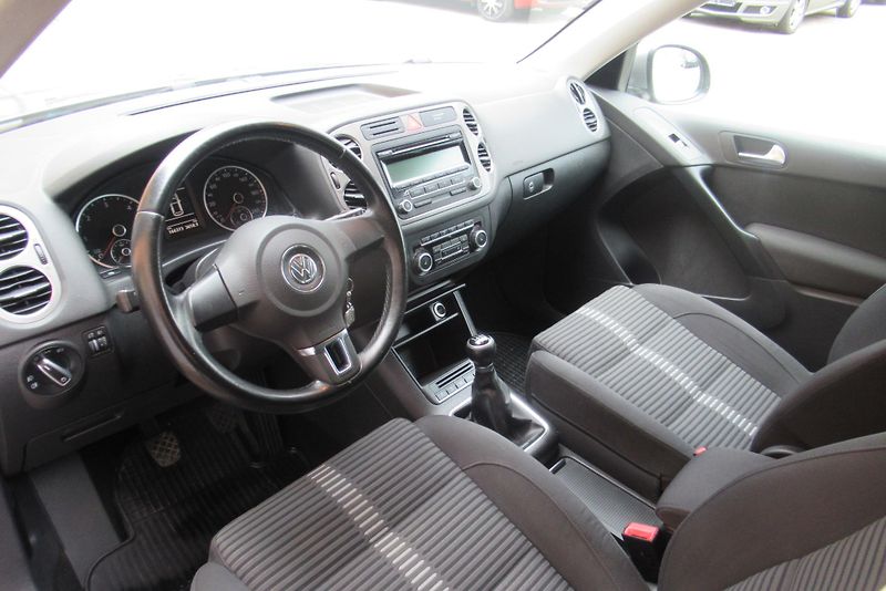 Volkswagen Tiguan 2.0 TDi AUT.KLIMA TAŽNÉ - fotka 9 z 21