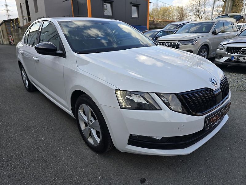 Škoda Octavia 110kW 1.Maj. ČR -DPH - fotka 2 z 36