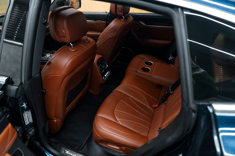 Maserati Levante GranLusso - fotka 21 z 24