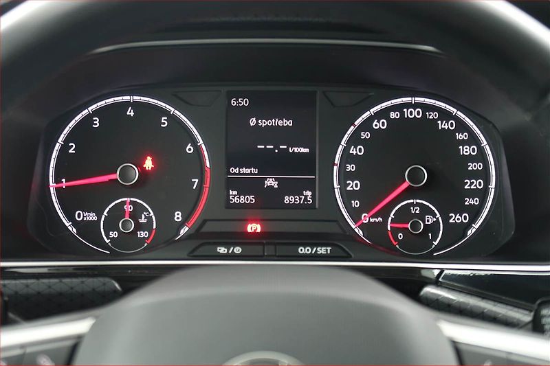 Volkswagen T-Cross (2022) R-Line 1.0 TSI, Tempomat - fotka 11 z 17