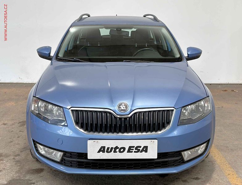 Škoda Octavia (2013) 2.0 TDi 4x4, Elegance, park - fotka 2 z 14