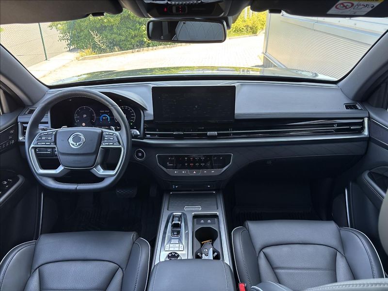KGM Rexton 2,2 e-XDI 148kW AWD Premium - fotka 21 z 39