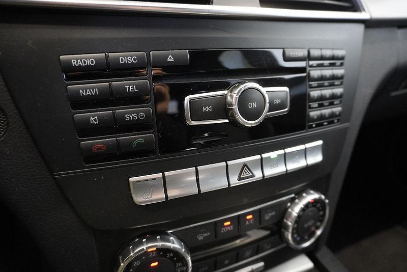 Mercedes-Benz Třídy C 250 2.2CDi 125 kW AUTOMAT - fotka 24 z 33