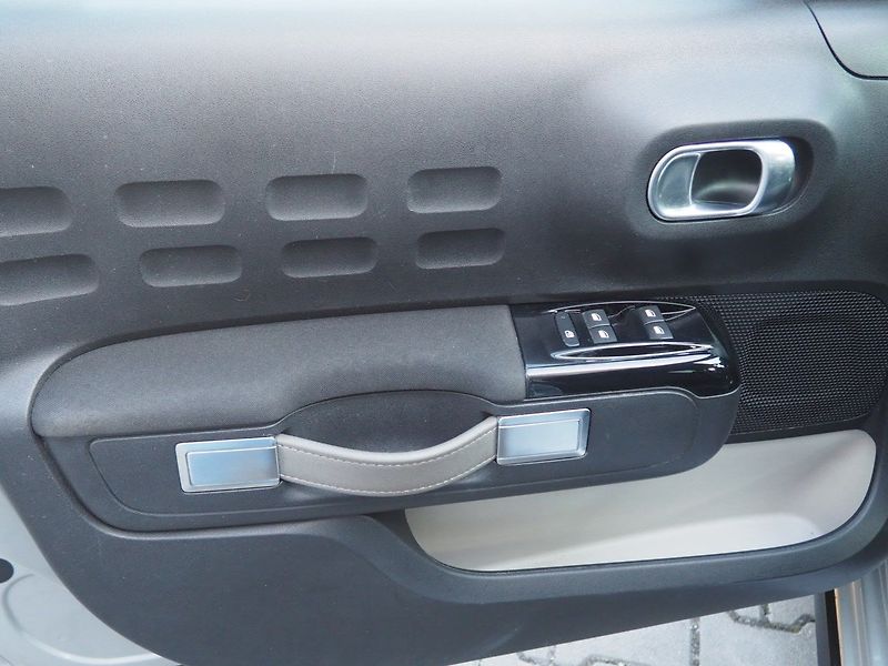 Citroën C3 (2017) 1.2 PureTech, Tažné - fotka 9 z 34