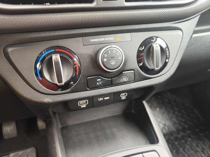 Hyundai i10 1.0i/49kW Comfort Club - fotka 15 z 24