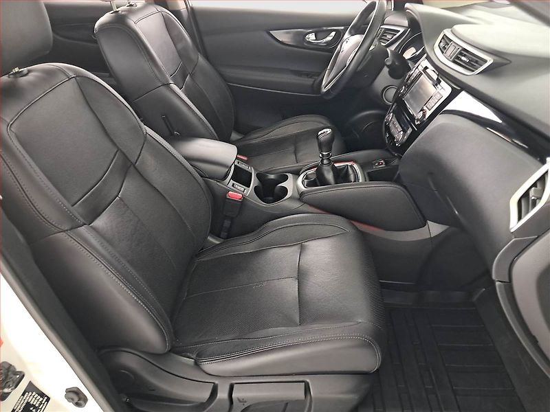 Nissan Qashqai (2016) 1.2 DIG-T, Kůže, Navi - fotka 9 z 20