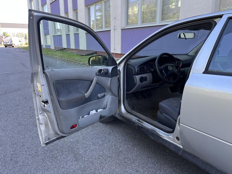 Škoda Octavia 1,9 TDI Combi Classic  - fotka 11 z 29