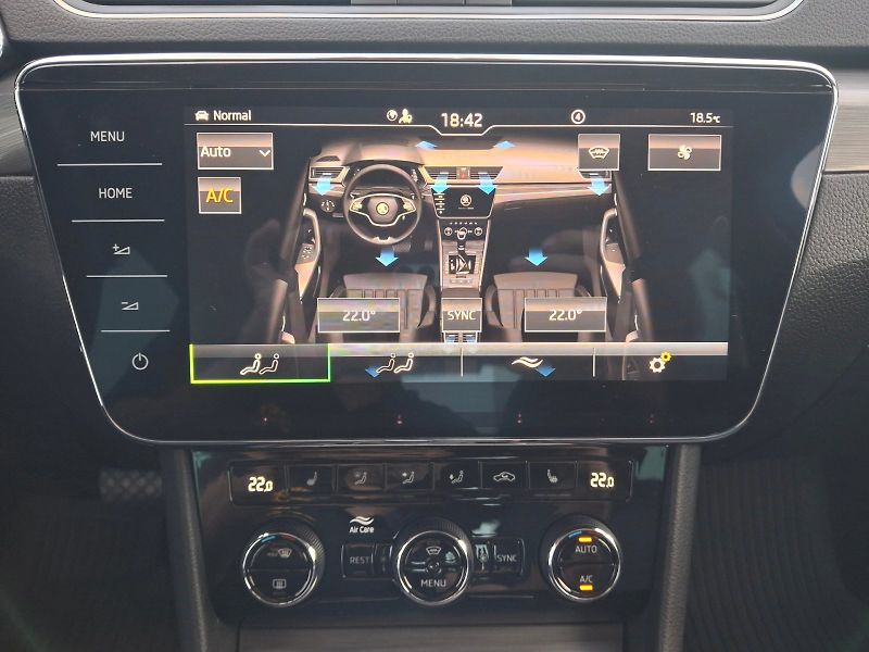 Škoda Superb (2023) Style DSG 1,5TSi 110kW - fotka 29 z 35