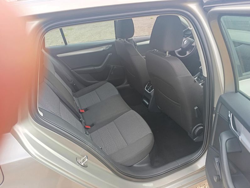 Škoda Octavia (2013) 1.2 TSi - fotka 16 z 18