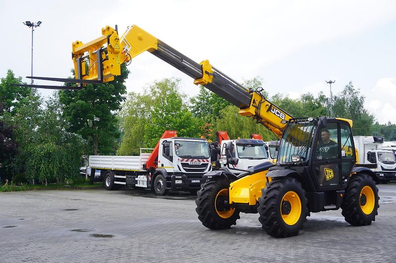 JCB (2019) 535-95 / 3.5 T / range 9.5 m - fotka 15 z 24