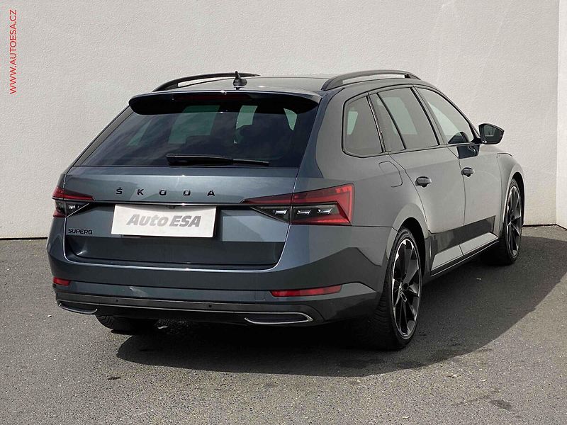 Škoda Superb (2021) 2.0 TDi, SportLine, DSG, LED - fotka 4 z 20