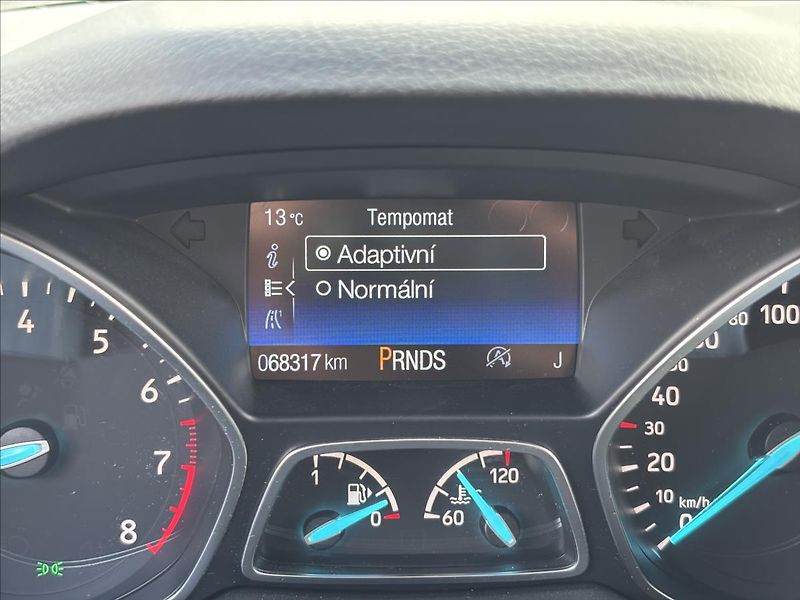 Ford Kuga 2,0 EcoBoost 170kW  ST-Line - fotka 42 z 50