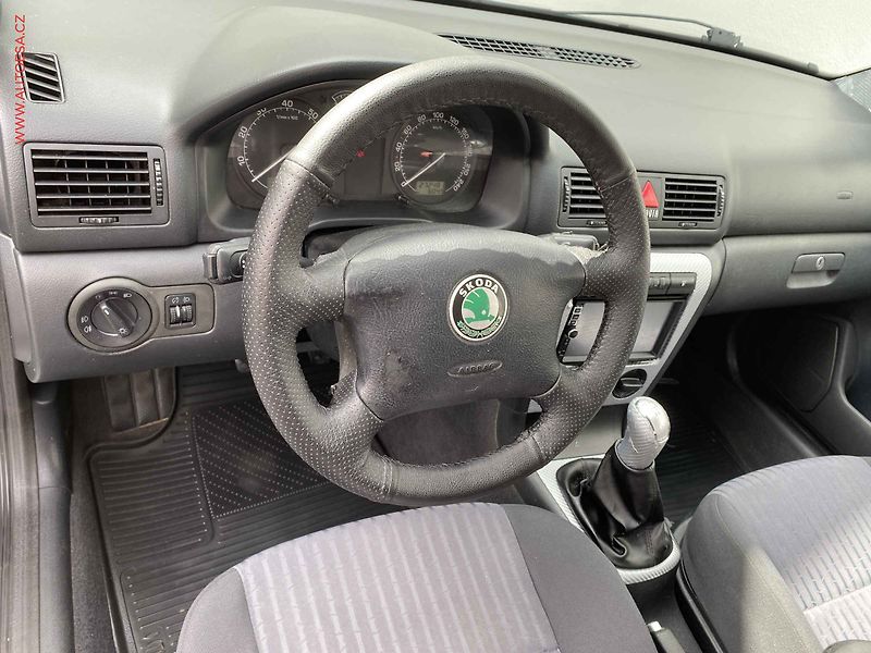 Škoda Octavia (2003) 1.6 MPi, ČR, Elegancec, TZ - fotka 12 z 17
