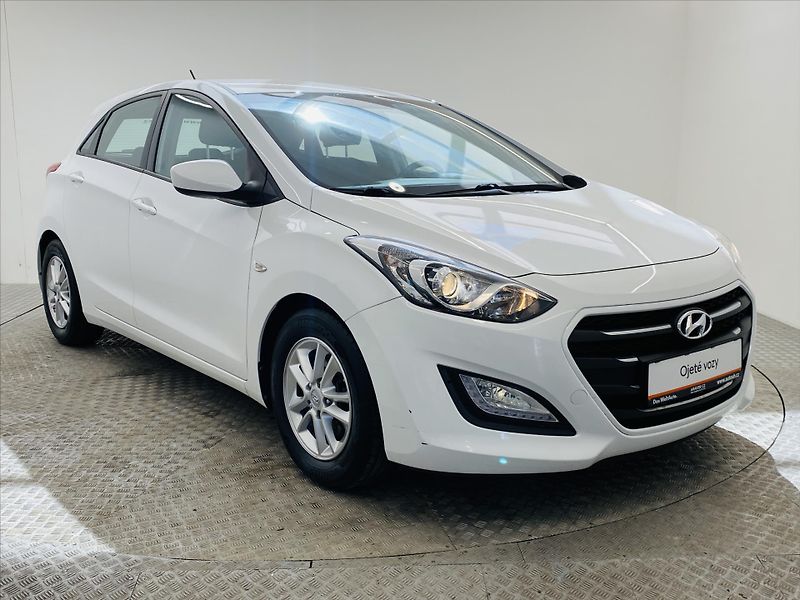 Hyundai i30 1,6 GDI 99kW 1.maj. ČR - fotka 21 z 22