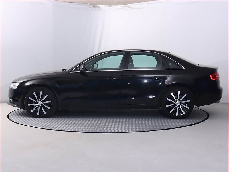 Audi A4 (2015) Design 2.0 TDI, Bi-Xenony - fotka 3 z 18