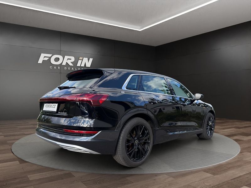 Audi e-tron (2023) 55 300KW 21 ALU  - fotka 6 z 27