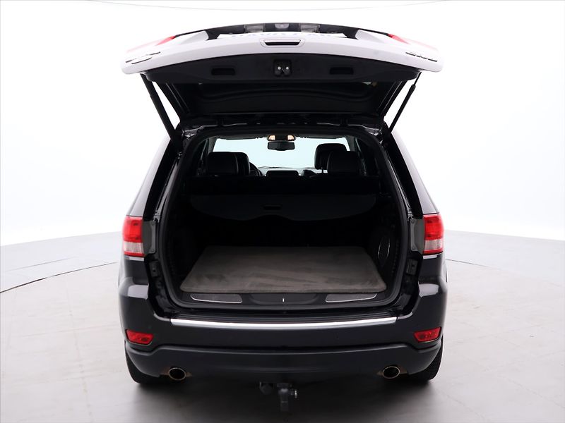 Jeep Grand Cherokee 3.0 CRD 177kW Overland 4WD Aut - fotka 9 z 37