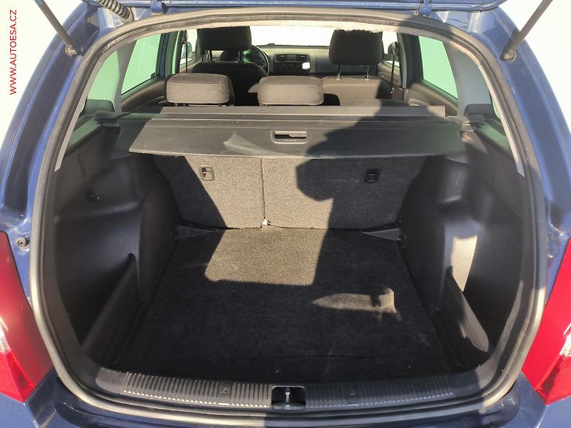 Škoda Fabia (2014) 1.2 TSi, 2.maj,ČR, Ambition - fotka 7 z 15