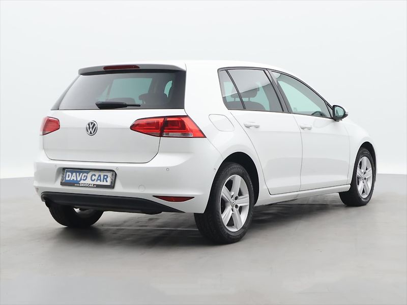 Volkswagen Golf 1,2 TSI 77kw ORIG.ALU Perleť - fotka 7 z 27