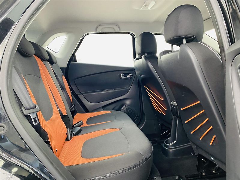 Renault Captur 1,5 dCi 66 kW Navi - fotka 7 z 24