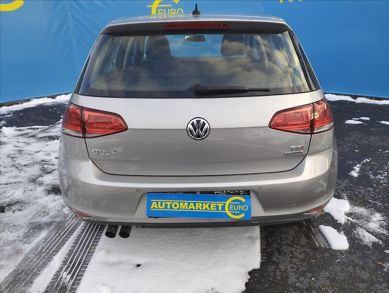 Volkswagen Golf 1,4 TSi 90KW - fotka 4 z 21