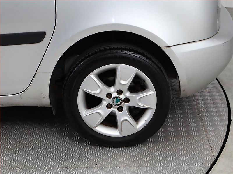 Škoda Roomster (2006) 1.4 16V, Serv.kniha, Tažné - fotka 12 z 12