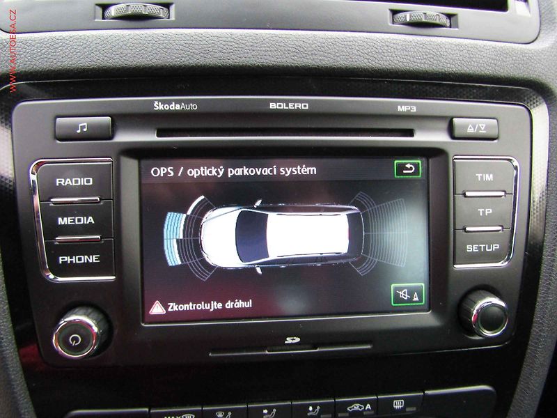 Škoda Octavia (2012) 2.0 TSi, RS, DSG, xenon, TZ - fotka 17 z 19