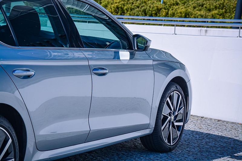 Škoda Octavia Style Plus Navigace 18 kola ČR - fotka 46 z 76