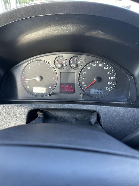 Volkswagen Caravelle (2005) 2.5 TDI 128kw 4x4 8 míst - fotka 10 z 19