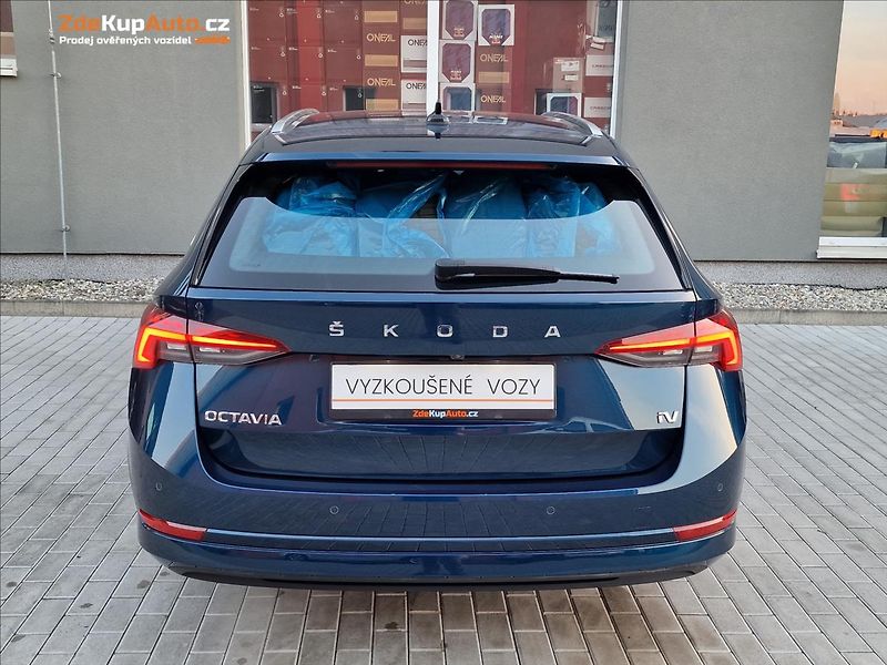 Škoda Octavia 1.4 TSI iV DSG Style,ČR,1.Maj - fotka 9 z 50